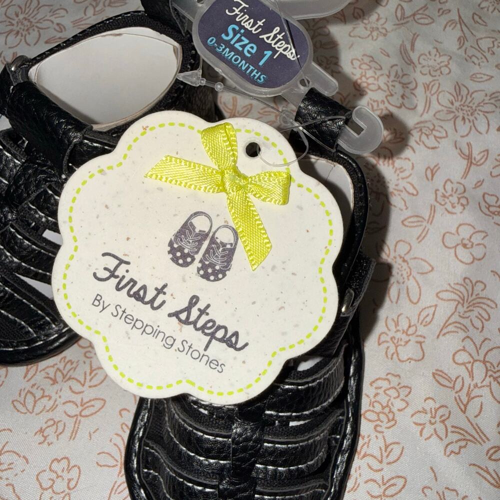NWT- First Steps Baby Shoes - Picture 5 of 5